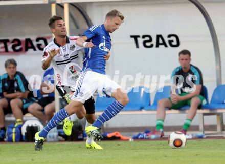 Fussball Testspiel. RZ Pellets WAC gegen Schalke 04.Manuel Seidl,  (WAC),  Marvin Friedrich (Schalke). Wolfsberg, am 10.7.2015.
Foto: Kuess
---
pressefotos, pressefotografie, kuess, qs, qspictures, sport, bild, bilder, bilddatenbank