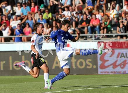 Fussball Testspiel. RZ Pellets WAC gegen Schalke 04.  Philip Hellquist, (WAC),  Kaan Ayhan (Schalke). Wolfsberg, am 10.7.2015.
Foto: Kuess
---
pressefotos, pressefotografie, kuess, qs, qspictures, sport, bild, bilder, bilddatenbank