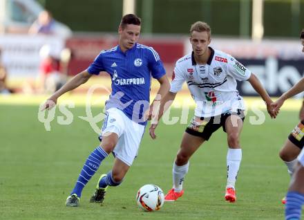 Fussball Testspiel. RZ Pellets WAC gegen Schalke 04. Michael Berger, (WAC),  Julian Draxler (Schalke). Wolfsberg, am 10.7.2015.
Foto: Kuess
---
pressefotos, pressefotografie, kuess, qs, qspictures, sport, bild, bilder, bilddatenbank