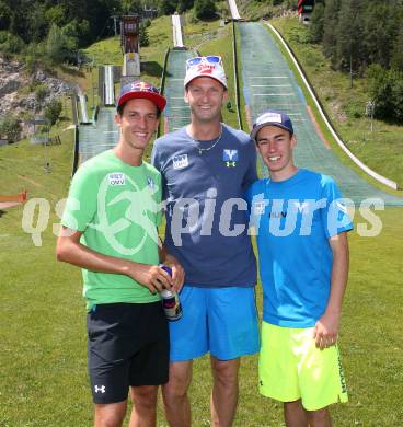 Schi Nordisch. Schispringen. Training OESV in der Villacher Alpenarena. Gregor Schlierenzauer, Trainer Heinz Kuttin, Stefan Kraft. Villach, am 30.6.2015.
Foto: Kuess
---
pressefotos, pressefotografie, kuess, qs, qspictures, sport, bild, bilder, bilddatenbank