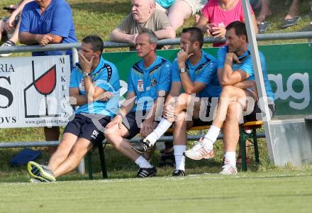 Fussball OEFB Cup. ASKOE Koettmannsdorf gegen RZ Pellets WAC.  Trainer Dietmar Kuehbauer, Co-Trainer Manfred Nastl, Co-Trainer Hannes Jochum, Tormanntrainer Adi Preschern (WAC). Koettmannsdorf, am 19.7.2015.
Foto: Kuess
---
pressefotos, pressefotografie, kuess, qs, qspictures, sport, bild, bilder, bilddatenbank