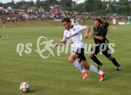 Fussball OEFB Cup. ASKOE Koettmannsdorf gegen RZ Pellets WAC.  Christian Sablatnig, (Koettmannsdorf), Dario Baldauf  (WAC). Koettmannsdorf, am 19.7.2015.
Foto: Kuess
---
pressefotos, pressefotografie, kuess, qs, qspictures, sport, bild, bilder, bilddatenbank