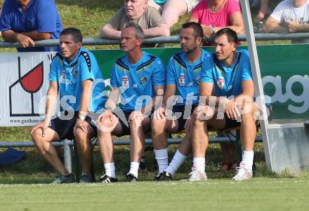 Fussball OEFB Cup. ASKOE Koettmannsdorf gegen RZ Pellets WAC.  Trainer Dietmar Kuehbauer, Co-Trainer Manfred Nastl, Co-Trainer Hannes Jochum, Tormanntrainer Adi Preschern (WAC). Koettmannsdorf, am 19.7.2015.
Foto: Kuess
---
pressefotos, pressefotografie, kuess, qs, qspictures, sport, bild, bilder, bilddatenbank