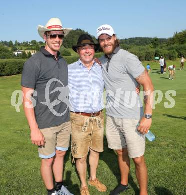 Lederhosen- und Trachten-Golfturnier. Michael Raffl, Ewald Opetnik, Thomas Raffl. Klopeiner See, 11. Juli 2015
Foto: Kuess
---
pressefotos, pressefotografie, kuess, qs, qspictures, sport, bild, bilder, bilddatenbank