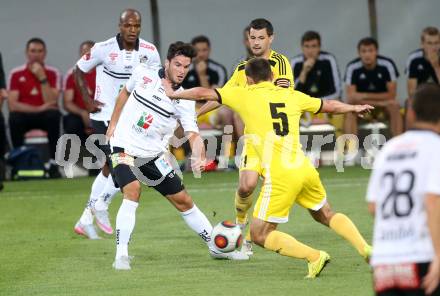 Fussball. UEFA Europa League 2015/2016. Second Qualifying Round. RZ Pellets WAC gegen FC Shakhtyor Soligorsk. Roland Putsche, (WAC), Igor Kuzmenok (Shakhtyor Soligorsk). Klagenfurt, am 23.7.2015.
Foto: Kuess
---
pressefotos, pressefotografie, kuess, qs, qspictures, sport, bild, bilder, bilddatenbank