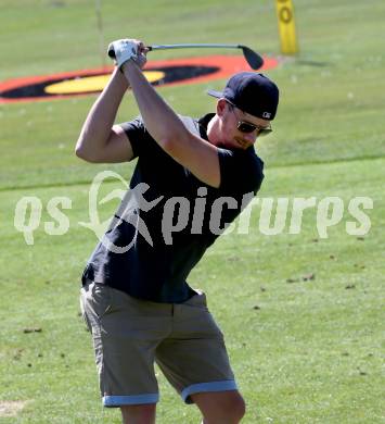 Lederhosen- und Trachten-Golfturnier: Michael Raffl.
Klopeiner See, 11. Juli 2015
Foto: Kuess
---
pressefotos, pressefotografie, kuess, qs, qspictures, sport, bild, bilder, bilddatenbank