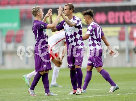 Fussball. Sky go Erste Liga. SK Austria Klagenfurt gegen FC Liefering. Torjubel Rajko Rep, Fabian Miesenboeck (Klagenfurt). Klagenfurt, am 24.7.2015.
Foto: Kuess
---
pressefotos, pressefotografie, kuess, qs, qspictures, sport, bild, bilder, bilddatenbank