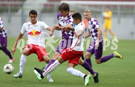 Fussball. Sky go Erste Liga. SK Austria Klagenfurt gegen FC Liefering. Christian Falk, (Klagenfurt), Leite Da Silva Luan  (Liefering). Klagenfurt, am 24.7.2015.
Foto: Kuess
---
pressefotos, pressefotografie, kuess, qs, qspictures, sport, bild, bilder, bilddatenbank