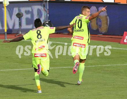 Fussball. Tipico Bundesliga. RZ Pellets WAC gegen FK Austria Wien. Torjubel Alexander Gruenwald, Kayode Olarenwaju Ayobami (Wien). Wolfsberg, am 26.7.2015.
Foto: Kuess
Foto: Kuess

---
pressefotos, pressefotografie, kuess, qs, qspictures, sport, bild, bilder, bilddatenbank