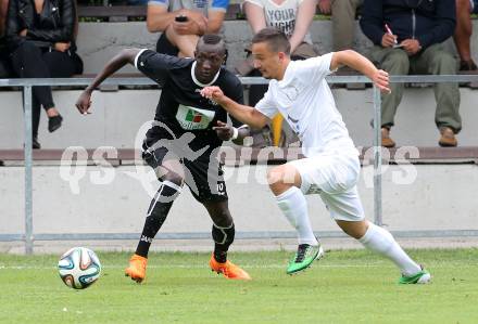 Fussball Regionalliga. Annabichler SV gegen RZ Pellets WAC Amateure.  Vahid Muharemovic, (ASV), Bunabass Ceesay (WAC). Annabichl, am 26.7.2015.
Foto: Kuess
---
pressefotos, pressefotografie, kuess, qs, qspictures, sport, bild, bilder, bilddatenbank