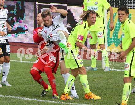 Fussball. Tipico Bundesliga. RZ Pellets WAC gegen FK Austria Wien. Michael Sollbauer, (WAC), Robert Almer, Lukas Rotpuller  (Wien). Wolfsberg, am 26.7.2015.
Foto: Kuess
Foto: Kuess

---
pressefotos, pressefotografie, kuess, qs, qspictures, sport, bild, bilder, bilddatenbank