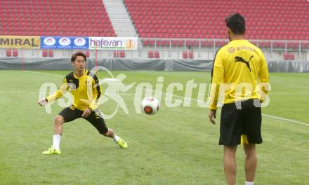 Fussball. UEFA Europa League 2015/2016. Third qualifying round. RZ Pellets WAC gegen Borussia Dortmund. Training Shinji Kagawa (Dortmund). Klagenfurt, am 29.7.2015.
Foto: Kuess
---
pressefotos, pressefotografie, kuess, qs, qspictures, sport, bild, bilder, bilddatenbank