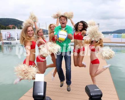 Beachvolleyball Europameisterschaft. Pressekonferenz. Eskimogirls. Hannes Jagerhofer. Klagenfurt, 28.7.2015.
Foto: Kuess
---
pressefotos, pressefotografie, kuess, qs, qspictures, sport, bild, bilder, bilddatenbank