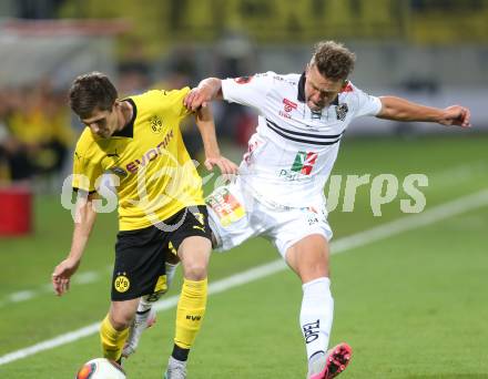 Fussball. UEFA Europa League 2015/2016. Third qualifying round. RZ Pellets WAC gegen Borussia Dortmund. Christopher WERNITZNIG (WAC), Jonas Hofmann (Dortmund). Klagenfurt, am 30.7.2015.
Foto: Kuess 
---
pressefotos, pressefotografie, kuess, qs, qspictures, sport, bild, bilder, bilddatenbank