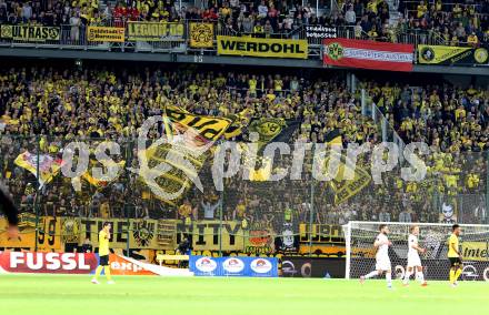 Fussball. UEFA Europa League 2015/2016. Third qualifying round. RZ Pellets WAC gegen Borussia Dortmund. Woerthersee Stadion, Fans. Klagenfurt, am 30.7.2015.
Foto: Kuess 
---
pressefotos, pressefotografie, kuess, qs, qspictures, sport, bild, bilder, bilddatenbank