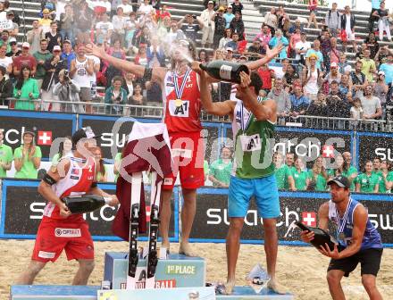 2015 CEV A1 Beachvolleyball Europameisterschaft. Alex RANGHIERI (ITA), Janis SMEDINS, Aleksandrs SAMOILOVS (LAT), Reinder NUMMERDOR, Christiaan VARENHORST (NED). Klagenfurt, 2.8.2015
Foto: Kuess
---
pressefotos, pressefotografie, kuess, qs, qspictures, sport, bild, bilder, bilddatenbank