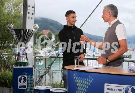 2015 CEV A1 Beachvolleyball Europameisterschaft. Fussball. Auslosung OEFB Samsung Cup. Aleksandar Dragovic (Dynamo Kiew), Rainer Pariasek. Klagenfurt, 2.8.2015
Foto: Kuess
---
pressefotos, pressefotografie, kuess, qs, qspictures, sport, bild, bilder, bilddatenbank