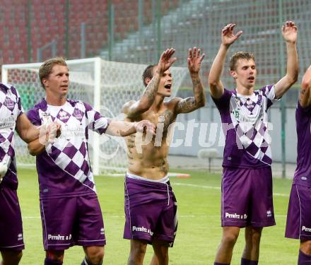 Fussball. Sky go Erste Liga. SK Austria Klagenfurt gegen Floridsdorfer AC.  Jubel Christian Thonhofer, Rajko Reo, Patrik Eler (Austria). KLagenfurt, am 4.8.2015.
Foto: Kuess
---
pressefotos, pressefotografie, kuess, qs, qspictures, sport, bild, bilder, bilddatenbank