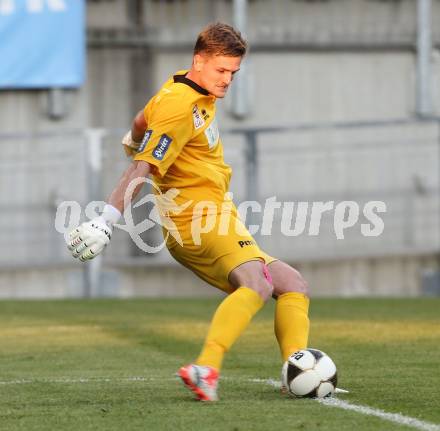 Fussball. Sky go Erste Liga. SK Austria Klagenfurt gegen Floridsdorfer AC.  Filip Dmitrovic (Austria). KLagenfurt, am 4.8.2015.
Foto: Kuess
---
pressefotos, pressefotografie, kuess, qs, qspictures, sport, bild, bilder, bilddatenbank