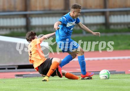 Fussball Unterliga West. VSV gegen Dellach/Drau. Osman Osmancevic,  (VSV), Thomas Schaunig (Dellach). Villach Lind, am 1.8.2015.
Foto: Kuess
---
pressefotos, pressefotografie, kuess, qs, qspictures, sport, bild, bilder, bilddatenbank