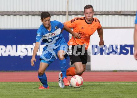 Fussball Unterliga West. VSV gegen Dellach/Drau. Nemanja Lukic,  (VSV),   Daniel Wernisch (Dellach). Villach Lind, am 1.8.2015.
Foto: Kuess
---
pressefotos, pressefotografie, kuess, qs, qspictures, sport, bild, bilder, bilddatenbank