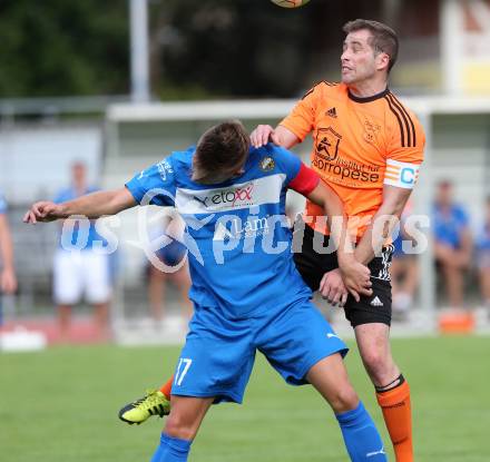 Fussball Unterliga West. VSV gegen Dellach/Drau. Anton Martinovic,  (VSV),  Hannes De Zordo (Dellach). Villach Lind, am 1.8.2015.
Foto: Kuess
---
pressefotos, pressefotografie, kuess, qs, qspictures, sport, bild, bilder, bilddatenbank