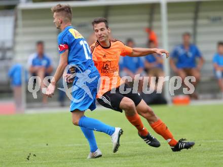 Fussball Unterliga West. VSV gegen Dellach/Drau. Anton Martinovic, (VSV),  Thomas Pirker  (Dellach). Villach Lind, am 1.8.2015.
Foto: Kuess
---
pressefotos, pressefotografie, kuess, qs, qspictures, sport, bild, bilder, bilddatenbank