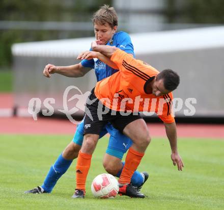 Fussball Unterliga West. VSV gegen Dellach/Drau. Simon Peter Suprun,   (VSV), Amer Jukan (Dellach). Villach Lind, am 1.8.2015.
Foto: Kuess
---
pressefotos, pressefotografie, kuess, qs, qspictures, sport, bild, bilder, bilddatenbank