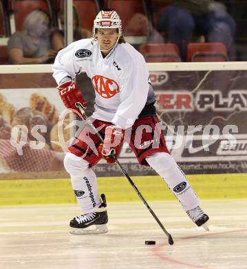 EBEL. Eishockey Bundesliga. Schautraining, Autogrammstunde KAC.  Markus Poeck. Klagenfurt, am 6.8.2015.
Foto: Kuess
---
pressefotos, pressefotografie, kuess, qs, qspictures, sport, bild, bilder, bilddatenbank