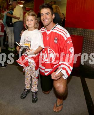 EBEL. Eishockey Bundesliga. Schautraining, Autogrammstunde KAC.   Mark Popovic. Klagenfurt, am 6.8.2015.
Foto: Kuess
---
pressefotos, pressefotografie, kuess, qs, qspictures, sport, bild, bilder, bilddatenbank