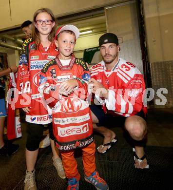 EBEL. Eishockey Bundesliga. Schautraining, Autogrammstunde KAC.  Jean Francois Jacques. Klagenfurt, am 6.8.2015.
Foto: Kuess
---
pressefotos, pressefotografie, kuess, qs, qspictures, sport, bild, bilder, bilddatenbank