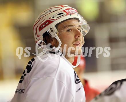 EBEL. Eishockey Bundesliga. Schautraining, Autogrammstunde KAC. Markus Poeck. Klagenfurt, am 6.8.2015.
Foto: Kuess
---
pressefotos, pressefotografie, kuess, qs, qspictures, sport, bild, bilder, bilddatenbank