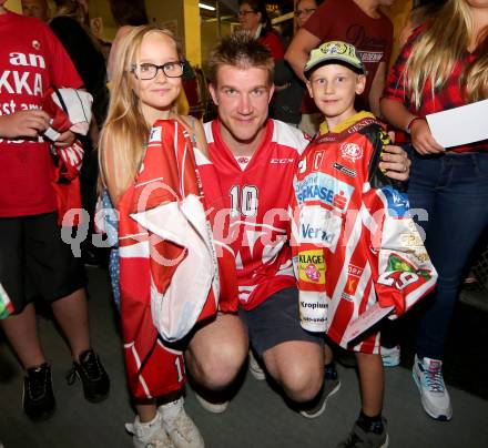 EBEL. Eishockey Bundesliga. Schautraining, Autogrammstunde KAC.   Jonas Nordqvist. Klagenfurt, am 6.8.2015.
Foto: Kuess
---
pressefotos, pressefotografie, kuess, qs, qspictures, sport, bild, bilder, bilddatenbank