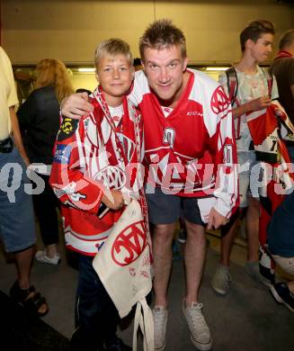 EBEL. Eishockey Bundesliga. Schautraining, Autogrammstunde KAC.  Jonas Nordqvist.. Klagenfurt, am 6.8.2015.
Foto: Kuess
---
pressefotos, pressefotografie, kuess, qs, qspictures, sport, bild, bilder, bilddatenbank