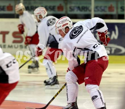 EBEL. Eishockey Bundesliga. Schautraining, Autogrammstunde KAC.  Jamie Lundmark. Klagenfurt, am 6.8.2015.
Foto: Kuess
---
pressefotos, pressefotografie, kuess, qs, qspictures, sport, bild, bilder, bilddatenbank