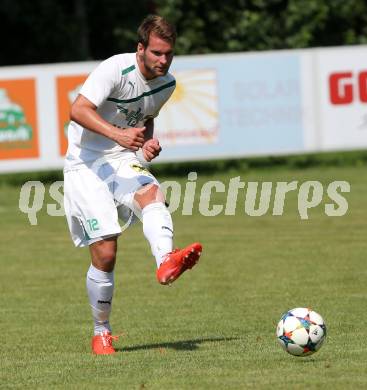 Fussball Kaerntner Liga. ATUS Ferlach gegen VST Voelkermarkt. Fabian Ladinig (Voelkermarkt). Ferlach, am 9.8.2015.
Foto: Kuess
---
pressefotos, pressefotografie, kuess, qs, qspictures, sport, bild, bilder, bilddatenbank