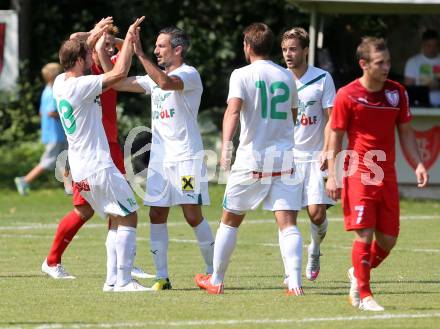 Fussball Kaerntner Liga. ATUS Ferlach gegen VST Voelkermarkt. Torjubel (Voelkermarkt). Ferlach, am 9.8.2015.
Foto: Kuess
---
pressefotos, pressefotografie, kuess, qs, qspictures, sport, bild, bilder, bilddatenbank