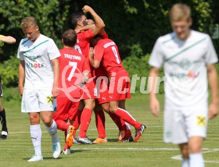 Fussball Kaerntner Liga. ATUS Ferlach gegen VST Voelkermarkt. Torjubel (Ferlach). Ferlach, am 9.8.2015.
Foto: Kuess
---
pressefotos, pressefotografie, kuess, qs, qspictures, sport, bild, bilder, bilddatenbank