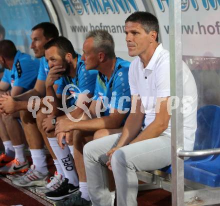 Fussball tipico Bundesliga. RZ Pellets WAC gegen SK Puntigamer Sturm Graz.  Trainer Dietmar Kuehbauer (WAC). Wolfsberg, am 12.8.2015.
Foto: Kuess
Foto: Kuess

---
pressefotos, pressefotografie, kuess, qs, qspictures, sport, bild, bilder, bilddatenbank