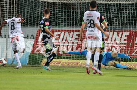 Fussball tipico Bundesliga. RZ Pellets WAC gegen SK Puntigamer Sturm Graz.  Silvio De Oliveira Carlos, (WAC), Michael Esser   (Sturm). Wolfsberg, am 12.8.2015.
Foto: Kuess
Foto: Kuess

---
pressefotos, pressefotografie, kuess, qs, qspictures, sport, bild, bilder, bilddatenbank