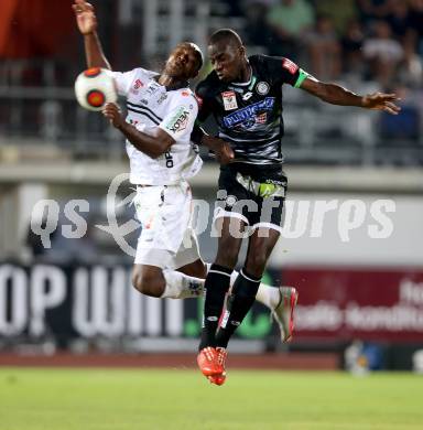 Fussball tipico Bundesliga. RZ Pellets WAC gegen SK Puntigamer Sturm Graz.  De Oliveira Silvio Carlos,  (WAC), Kamavuaka Masakuba-Wilson (Sturm). Wolfsberg, am 12.8.2015.
Foto: Kuess
Foto: Kuess

---
pressefotos, pressefotografie, kuess, qs, qspictures, sport, bild, bilder, bilddatenbank