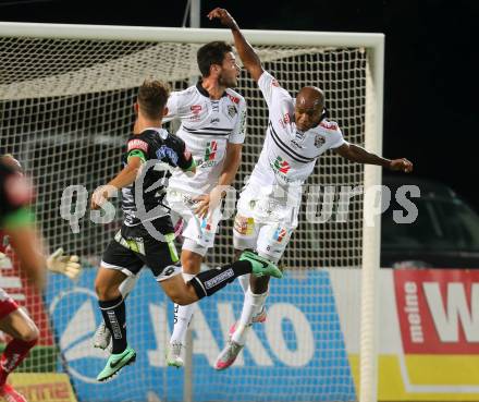 Fussball tipico Bundesliga. RZ Pellets WAC gegen SK Puntigamer Sturm Graz.  Roland Putsche, De Oliveira Silvio Carlos, (WAC), Donis Avdijaj  (Sturm). Wolfsberg, am 12.8.2015.
Foto: Kuess
Foto: Kuess

---
pressefotos, pressefotografie, kuess, qs, qspictures, sport, bild, bilder, bilddatenbank