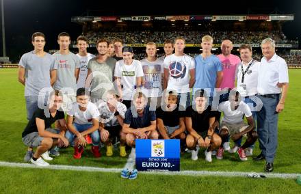 Fussball tipico Bundesliga. RZ Pellets WAC gegen SK Puntigamer Sturm Graz.  Ehrung Fairness Cup Regionalliga. WAC Amateure. Werner Lippitz, Dietmar Riegler. Wolfsberg, am 12.8.2015.
Foto: Kuess
Foto: Kuess

---
pressefotos, pressefotografie, kuess, qs, qspictures, sport, bild, bilder, bilddatenbank