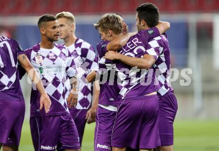 Fussball. Sky go Erste Liga. SK Austria Klagenfurt gegen SC Wiener Neustadt. Torjubel  Patrik Eler (Klagenfurt). Klagenfurt, am 14.8.2015.
Foto: Kuess
---
pressefotos, pressefotografie, kuess, qs, qspictures, sport, bild, bilder, bilddatenbank