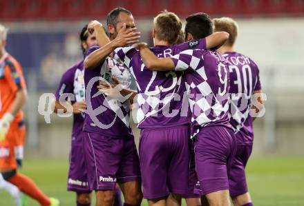 Fussball. Sky go Erste Liga. SK Austria Klagenfurt gegen SC Wiener Neustadt. Torjubel  Patrik Eler (Klagenfurt). Klagenfurt, am 14.8.2015.
Foto: Kuess
---
pressefotos, pressefotografie, kuess, qs, qspictures, sport, bild, bilder, bilddatenbank