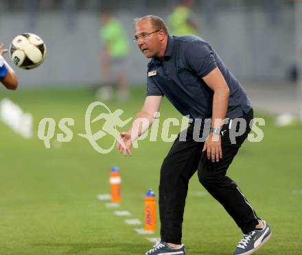 Fussball. Sky go Erste Liga. SK Austria Klagenfurt gegen SC Wiener Neustadt. Trainer Guenter Kreissl (Wiener Neustadt). Klagenfurt, am 14.8.2015.
Foto: Kuess
---
pressefotos, pressefotografie, kuess, qs, qspictures, sport, bild, bilder, bilddatenbank