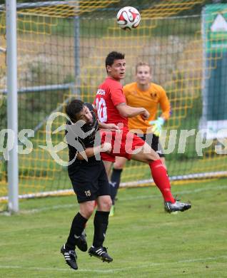 Fussball. Kaerntner Liga. Koettmannsdorf gegen Atus Ferlach. Christian Sablatnig (Koettmannsdorf), Lukas Jaklitsch (Atus Ferlach). Koettmannsdorf, 15.8.2015.
Foto: Kuess
---
pressefotos, pressefotografie, kuess, qs, qspictures, sport, bild, bilder, bilddatenbank