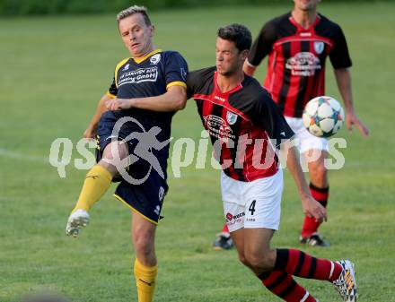 Fussball 1. Klasse D. DSG Ferlach gegen St. Margareten/Rosental. Samir Cavkunovic, (Ferlach), Matthias Korenjak (St.Margarethen). Unterbergen, am 14.8.2015.
Foto: Kuess
---
pressefotos, pressefotografie, kuess, qs, qspictures, sport, bild, bilder, bilddatenbank