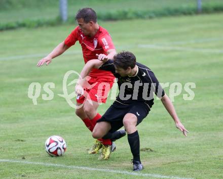 Fussball. Kaerntner Liga. Koettmannsdorf gegen Atus Ferlach. Jakob Orgonyi (Koettmannsdorf), Thomas Waldhauser (Atus Ferlach). Koettmannsdorf, 15.8.2015.
Foto: Kuess
---
pressefotos, pressefotografie, kuess, qs, qspictures, sport, bild, bilder, bilddatenbank