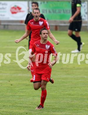 Fussball. Kaerntner Liga. Koettmannsdorf gegen Atus Ferlach.Torjubel  Ernst Golautschnig (Atus Ferlach). Koettmannsdorf, 15.8.2015.
Foto: Kuess
---
pressefotos, pressefotografie, kuess, qs, qspictures, sport, bild, bilder, bilddatenbank